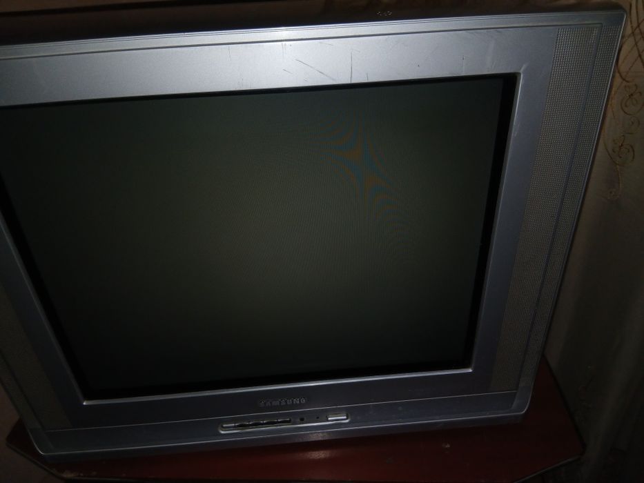 Samsung televizor va patstafka  yaxshi holatda