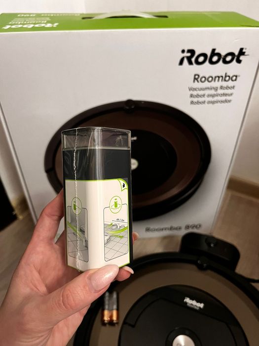 Продам IRobot Roomba 890