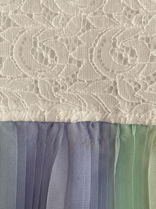 Rochiță elegantă nouă și cu etichetă