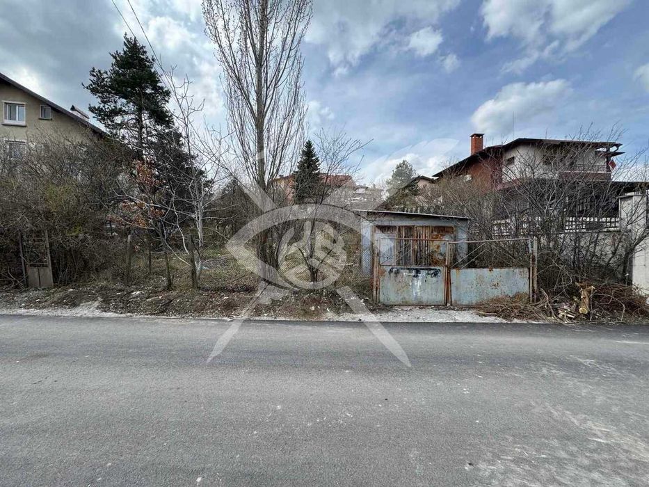 УПИ с одобрена скица за строителство в кв Горна баня № 102744
