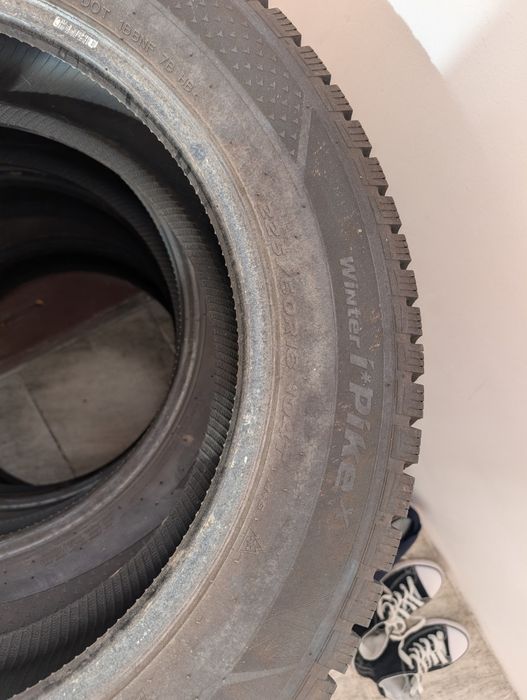 Продам зимние шины Hankook