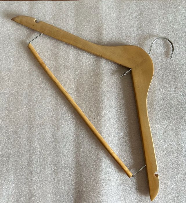 Деревянные плечики