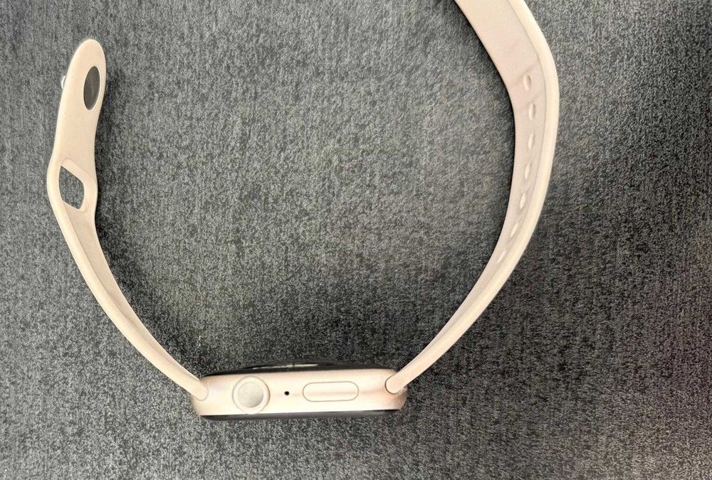 Apple Watch Series 9, GPS, 45 mm, cu carcasă din aluminiu Starlight