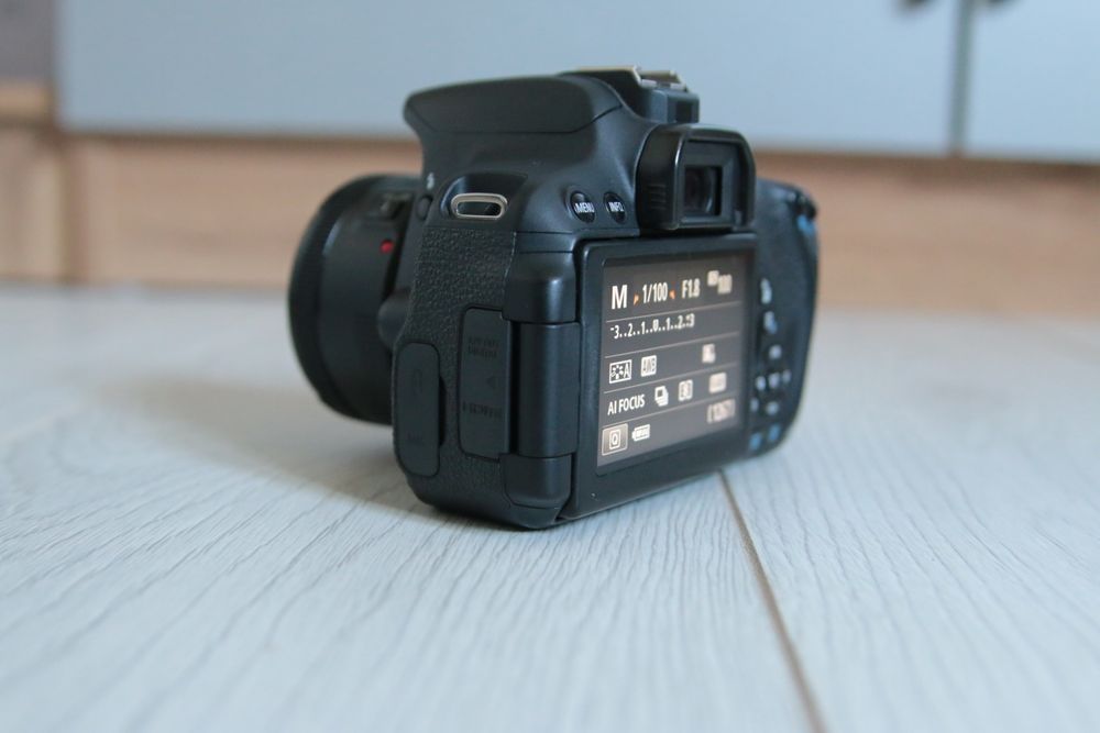 Canon 700D + Canon 50mm STM