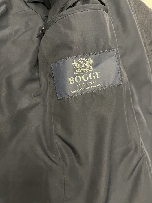 Продам куртку Boggi Milano