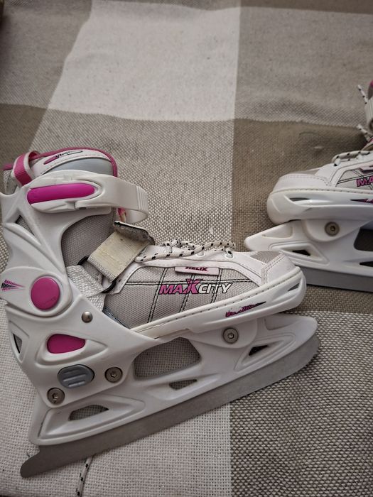 Продам детские коньки 33-36 размер