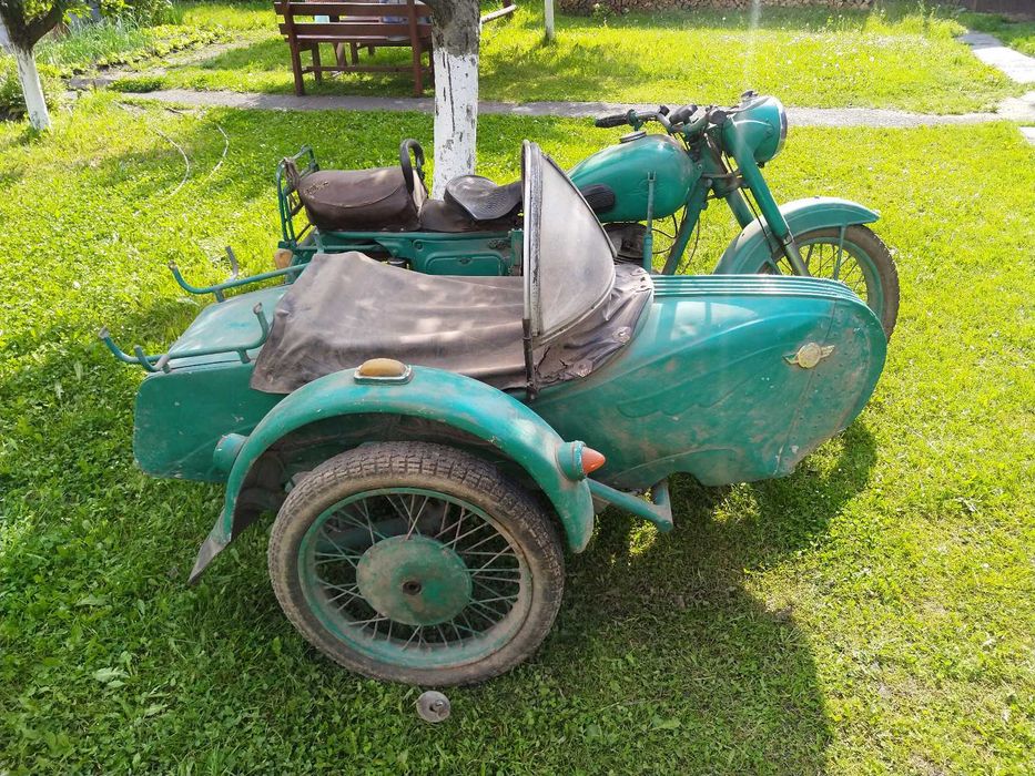 Motocicleta IJ an 1961