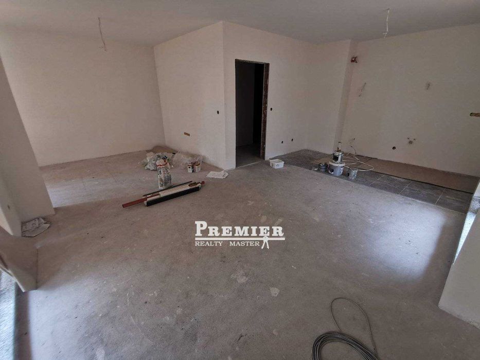 Продава се Четиристаен апартамент в Бургас, Изгрев - 154 кв.м за 1624 €/кв.м - Снимка #3