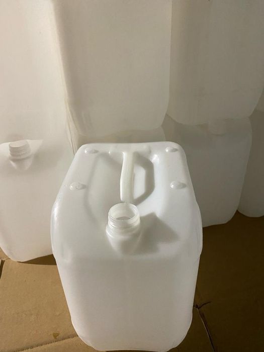 Пластиковые канистры 5л, 10л