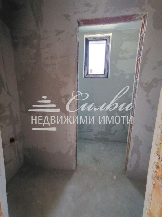 Тристаен апартамент в НОВОСТРОЯЩА СЕ жилищна сграда - Пети полк