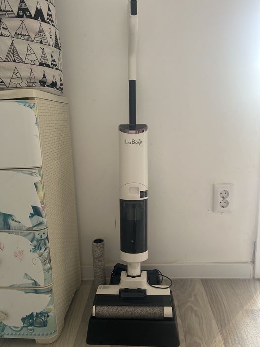Продам пылесос lebot пезпроводной