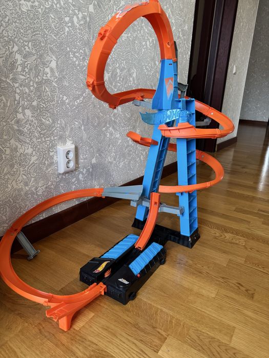 Hotweels падение с башни