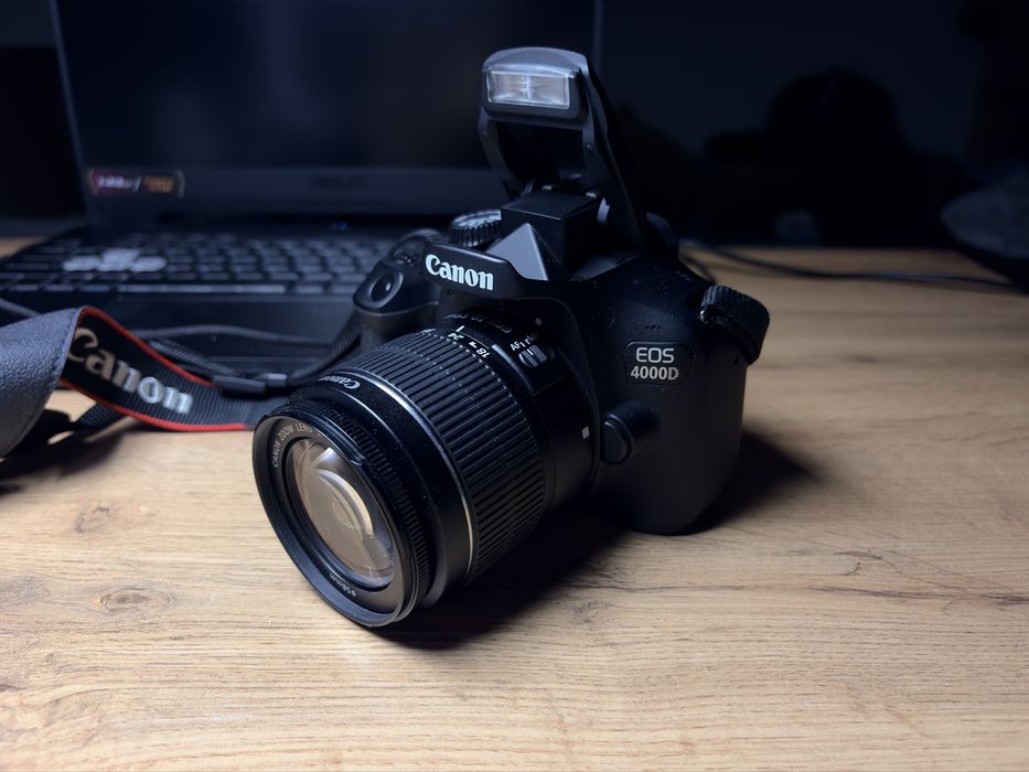 Зеркальная камера Canon EOS 4000D