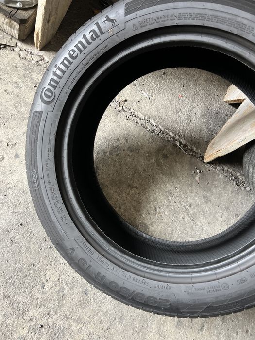 2 anvelope vara ca NOI 235/50/19 , Continental , DOT 2023 , 7 mm !