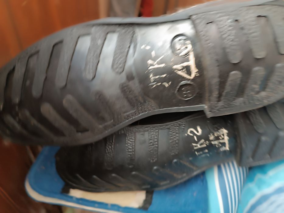 Продам  валенки .