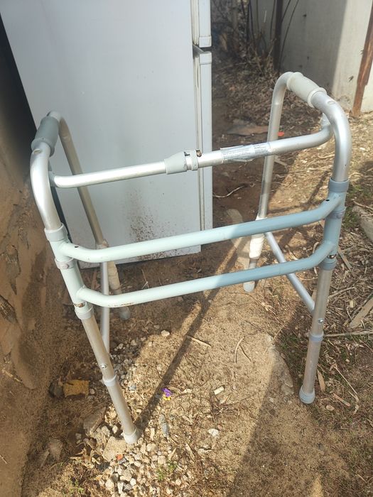 Ходунок, поддержка для ходьбы