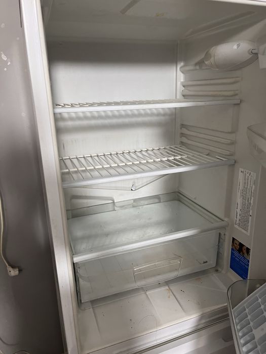 Indesit холодильник БУ