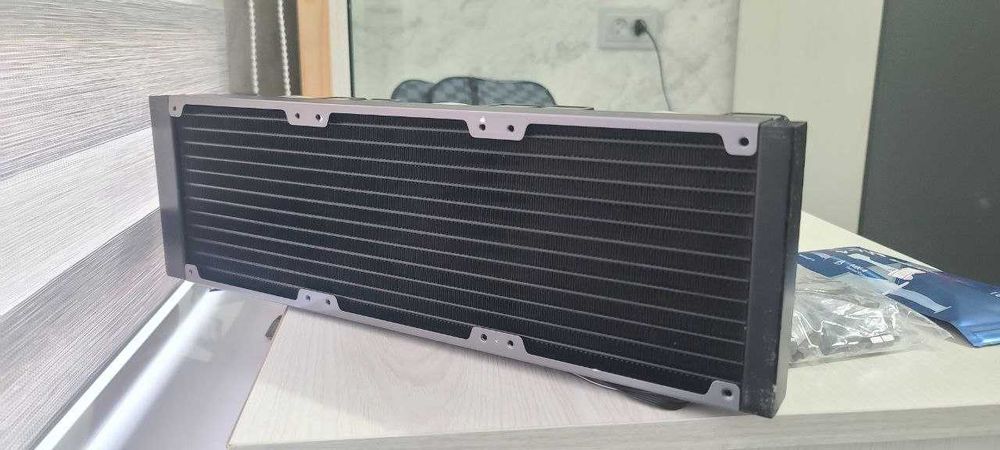 Продам Cougar Poseidon GT 360