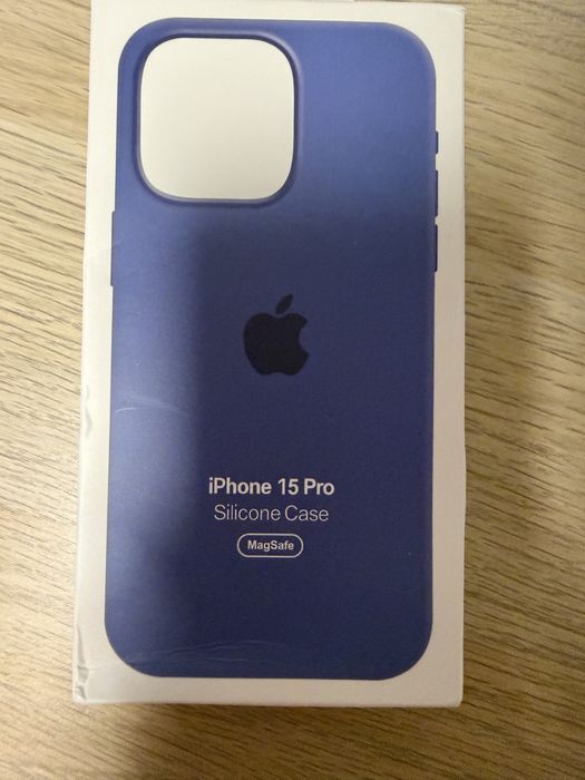 iPhone 15 Pro Silicone Case with MagSafe ЧИСТО НОВ