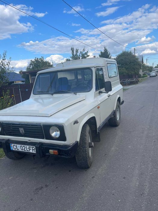 Vand ARO 243 Autoutilitare