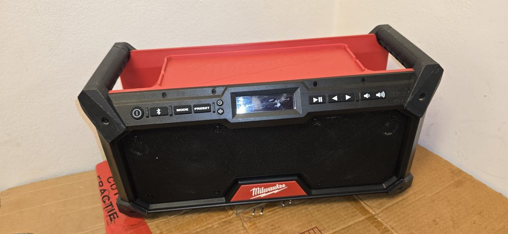 Milwaukee M18 RADDAB+G2 radio bluetooth 2024