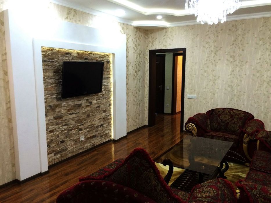 Сдается 3-х комнатная квартира на Ойбеке, Angels food, Жемчуг.