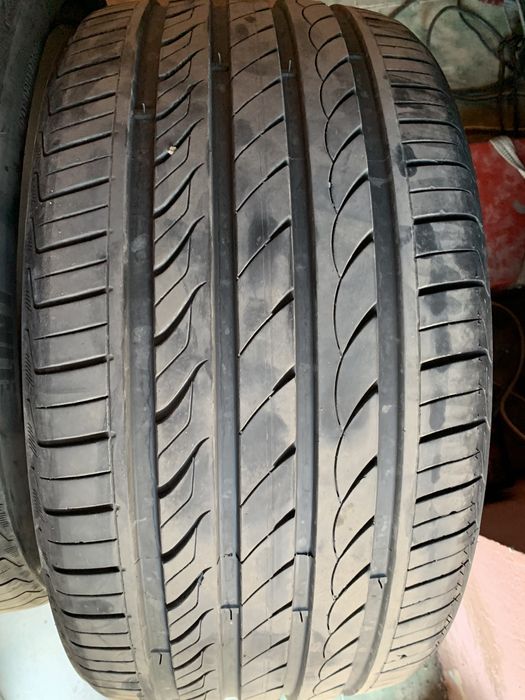 4 anvelope cauciucuri 285/30/21 și 265/35/21