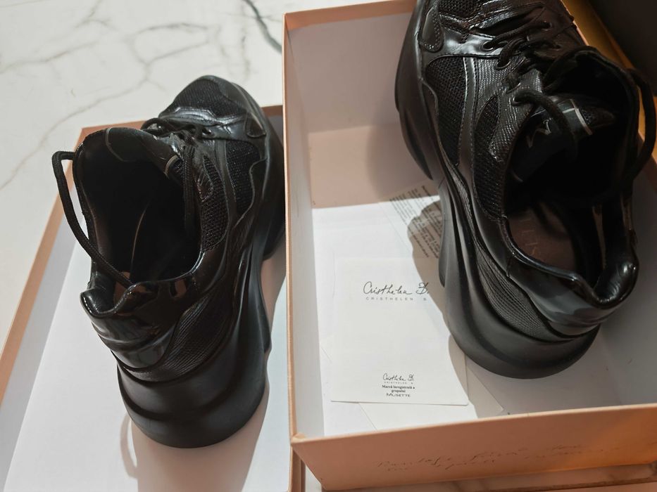 Christhelen B Musette marimea 37 doar livrare in BUCURESTI