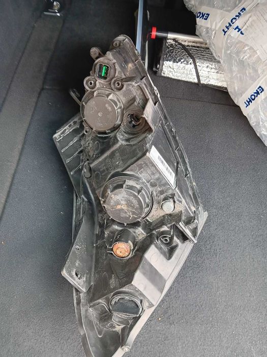 Kia Ceed ляв фар