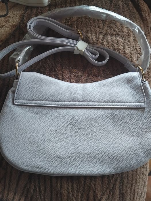 Vând geana dama  spațioasă