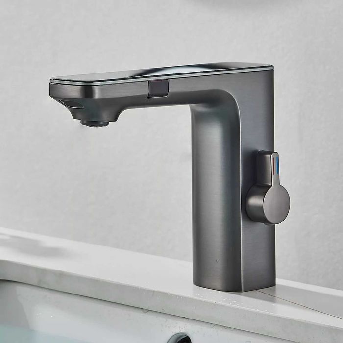 Модерен сензорен LED смесител за баня с дисплей W89