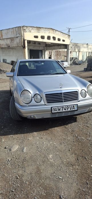 Мерседес бенс 210
