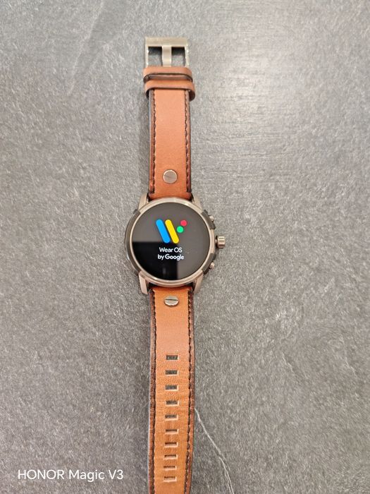 Smart watch fossil griffed