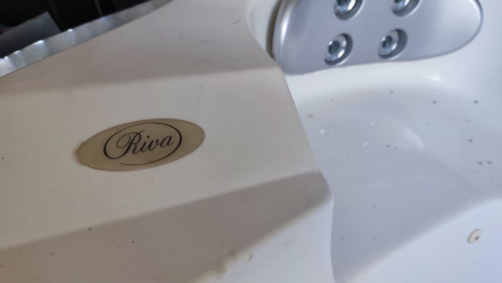 Джакузи за двама с подгряване до 40 градуса