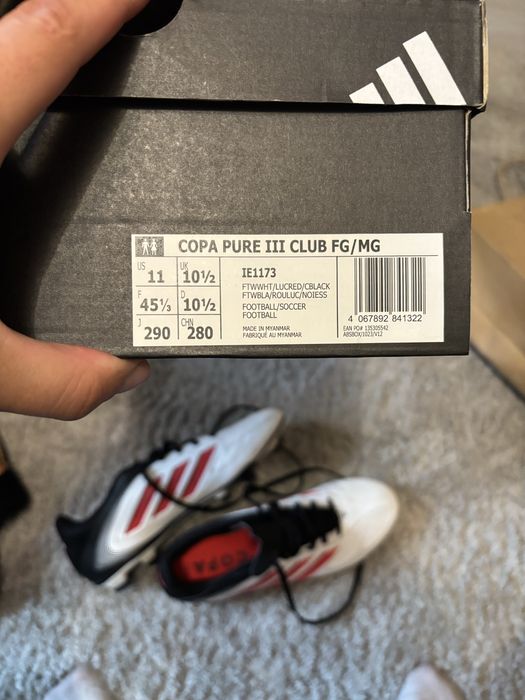 Продам бутсы Адидас оригинал !