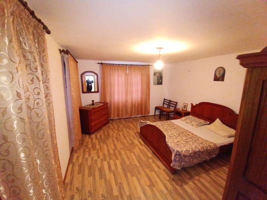 Triplex de vânzare în Blejoi-230 mp+700 mp teren