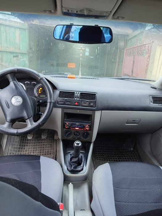 Volkswagen Bora 1.6 benzina