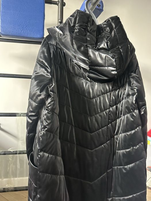 Продам зимнюю куртку размер М