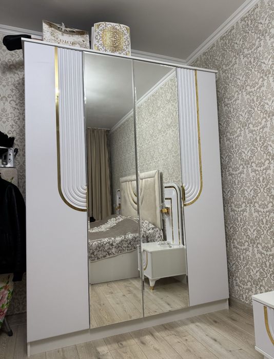 Срочно продается Шкаф