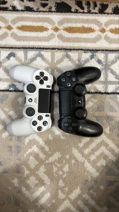 Sony Playstaition 4 pro 1 trb