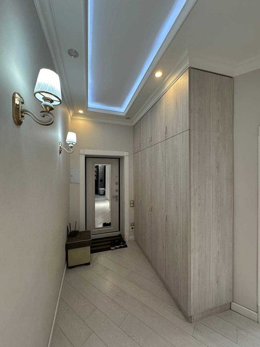 ул.Новомосковская кафе Breadly 2-комн 3/4 52 м² высокие потолки ремонт