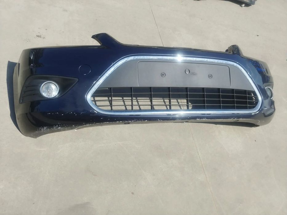 bara fata ford focus 2 facelift  8m5117757a