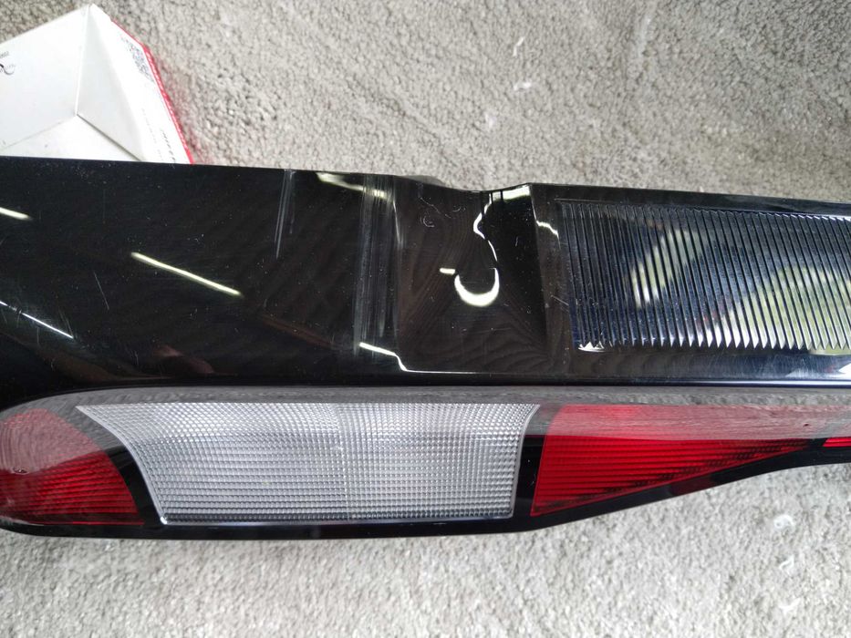 Ляв стоп WV Caddy 2022 година