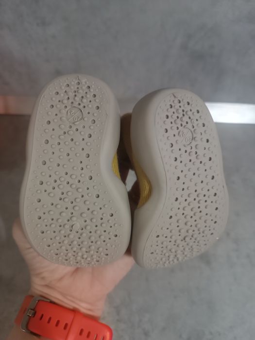 Пантофи номер 20/21