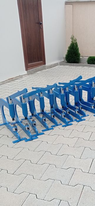 Продавам машина за рязане/чупене/на керемиди.гилотина за керемиди