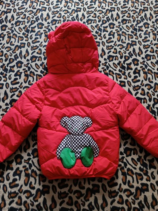 Продам куртку для девочки!