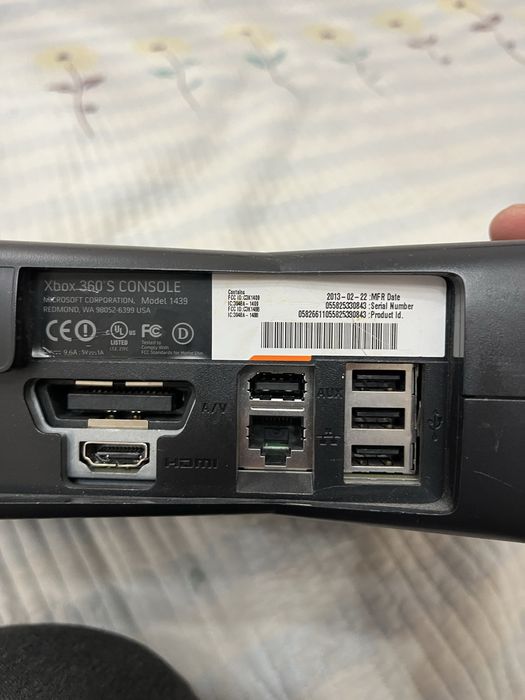 Продам x box с кинектом