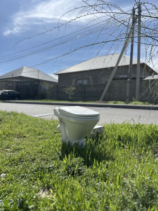 Унитаз для ремонта и стройки