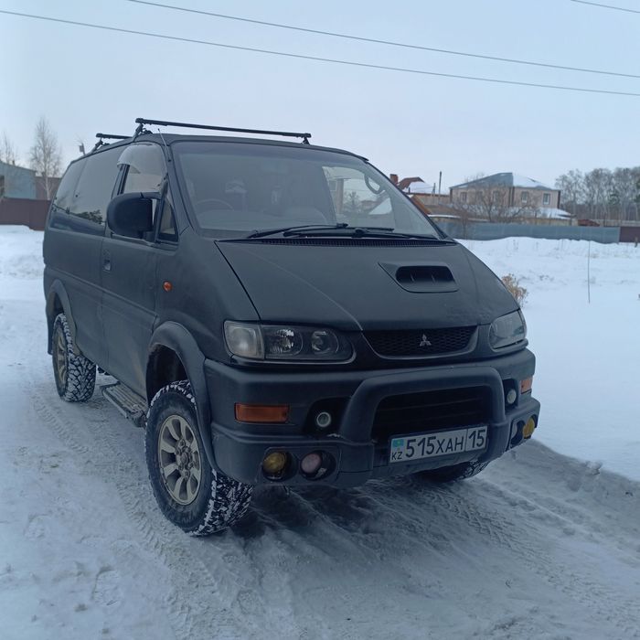 Мицубиси Делика 3 литра бензин
