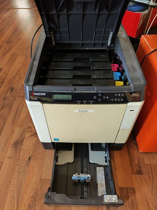 Принтер,цветен принтер